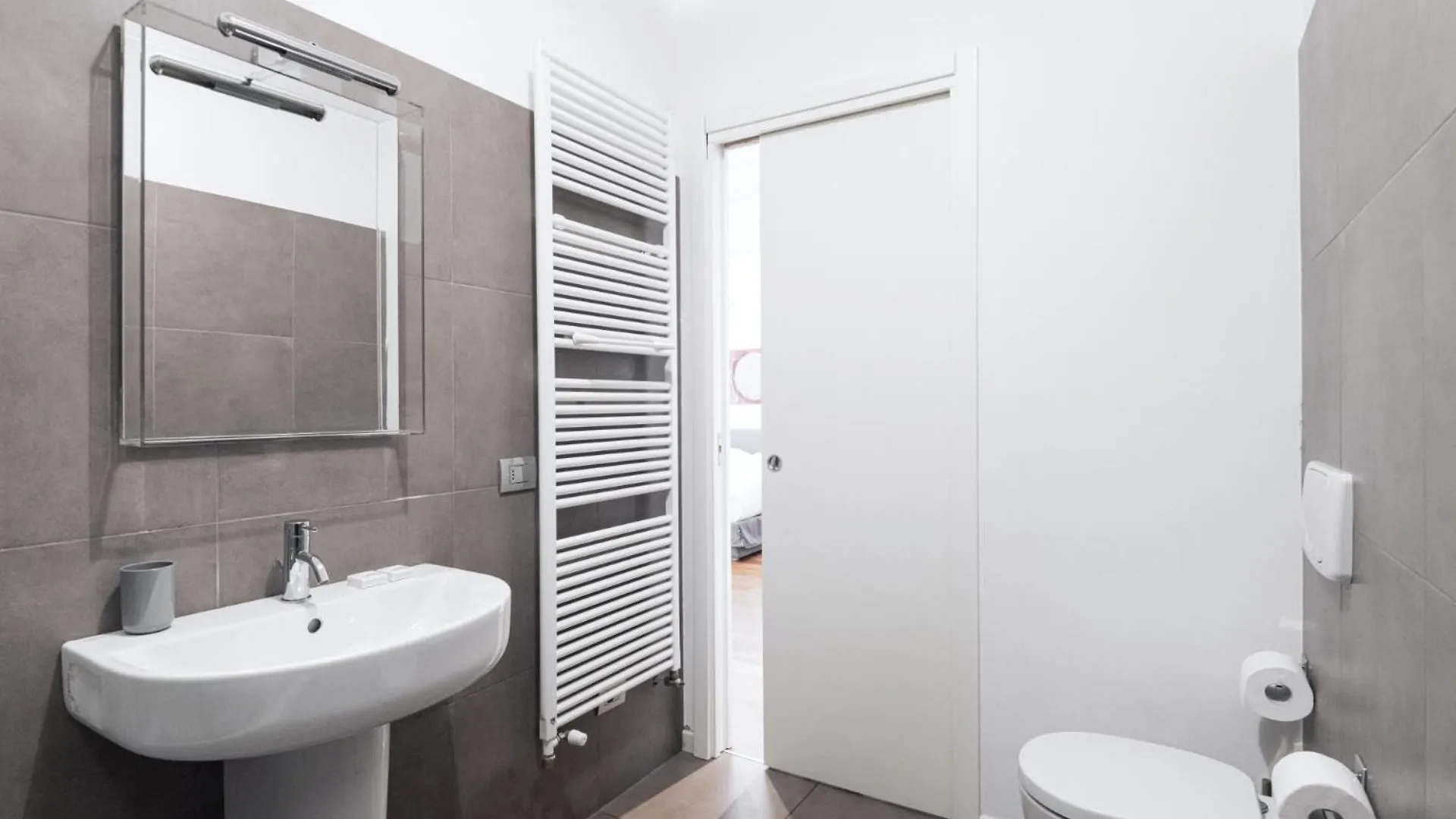 Apartment Easylife-Appartamento Con Terrazzo In Porta Romana Milan Italy