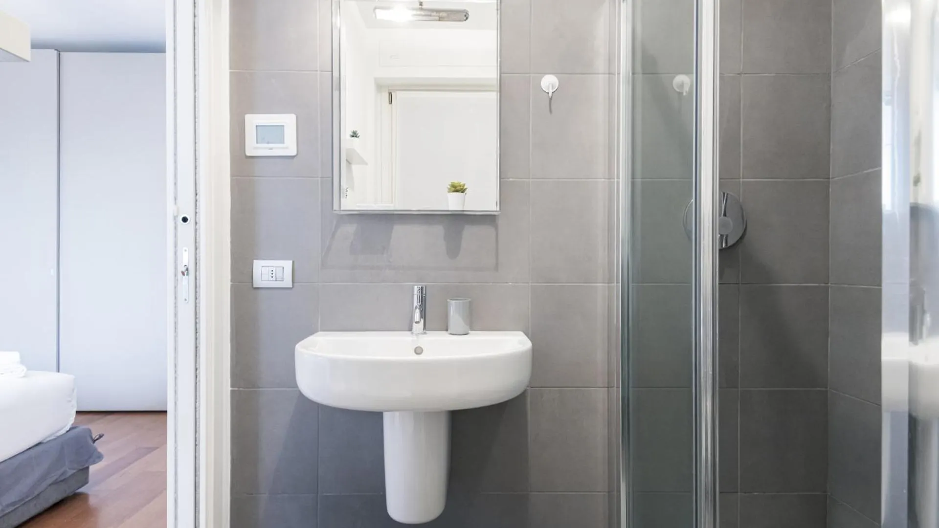 Easylife-Appartamento Con Terrazzo In Porta Romana Milan Italy
