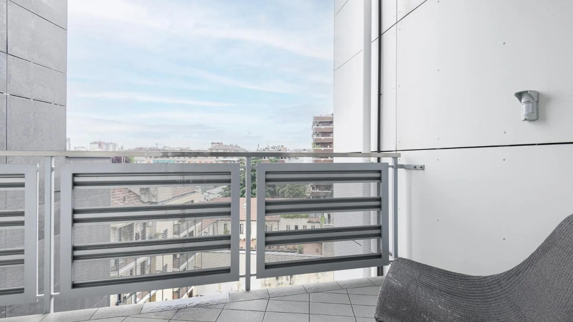 Easylife-Appartamento Con Terrazzo In Porta Romana Milan Italy